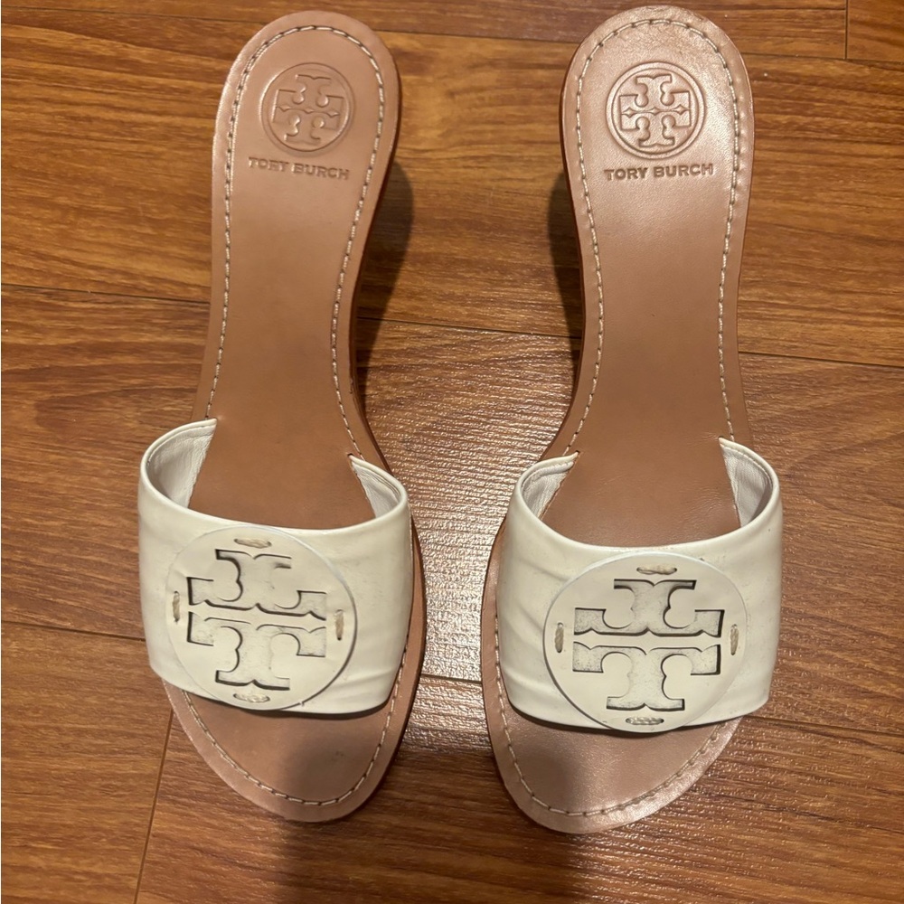 Tory Burch Y2K slides